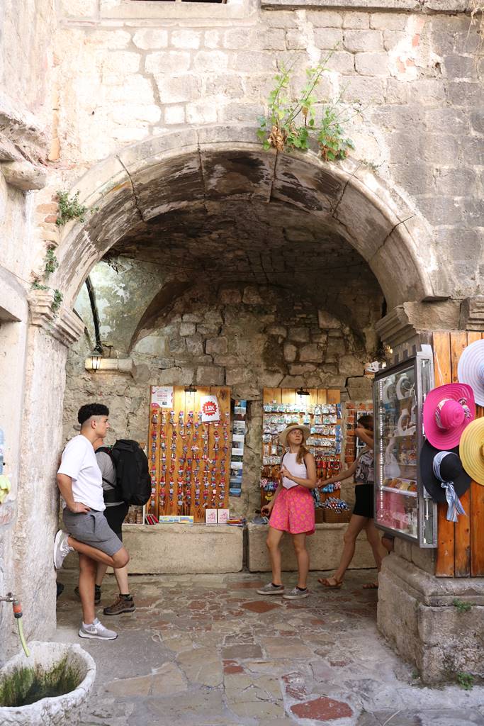 Cité médiévale de Kotor (11) Cité médiévale de Kotor (11)