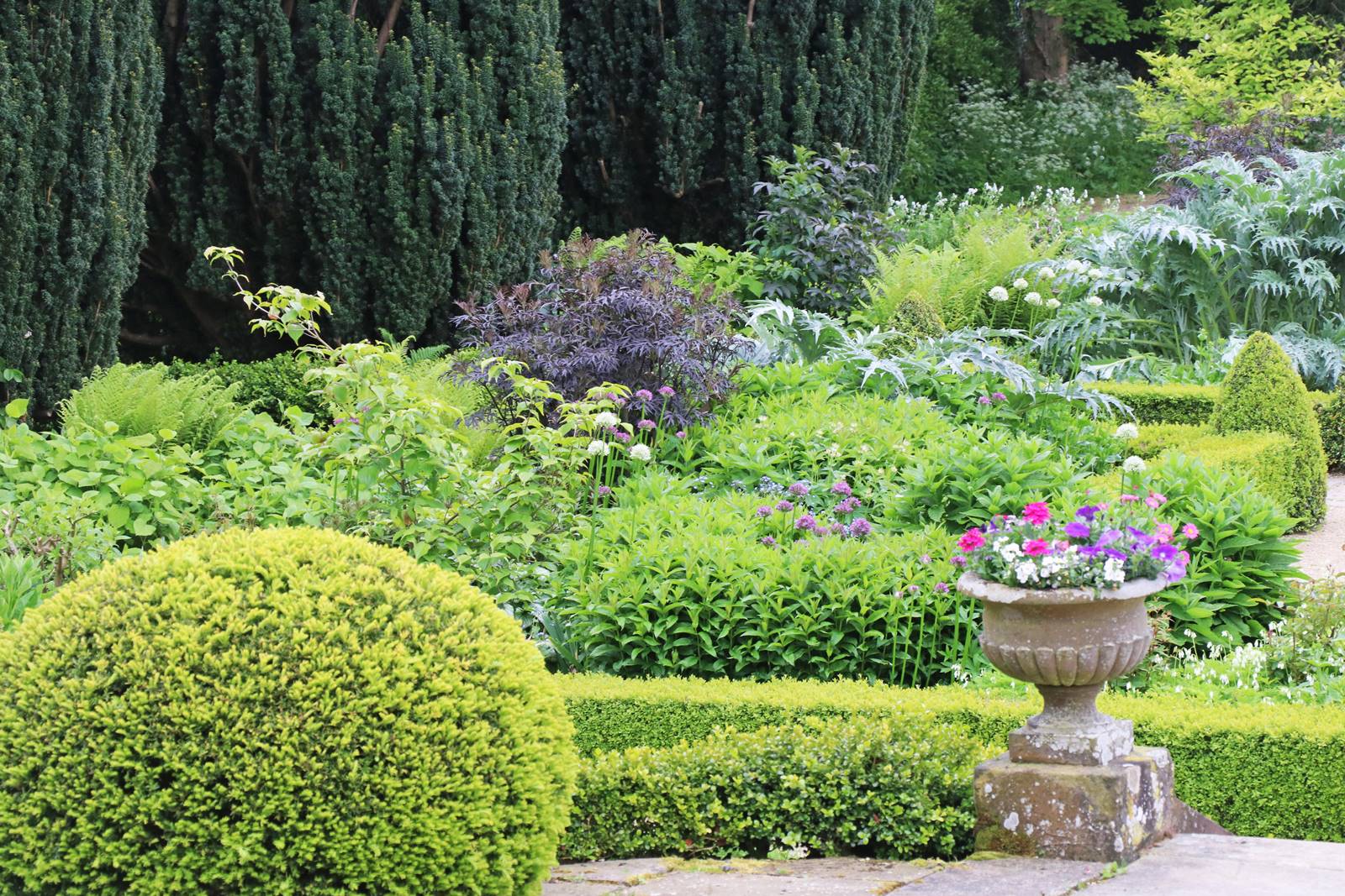 Hillsborough castle garden (24)