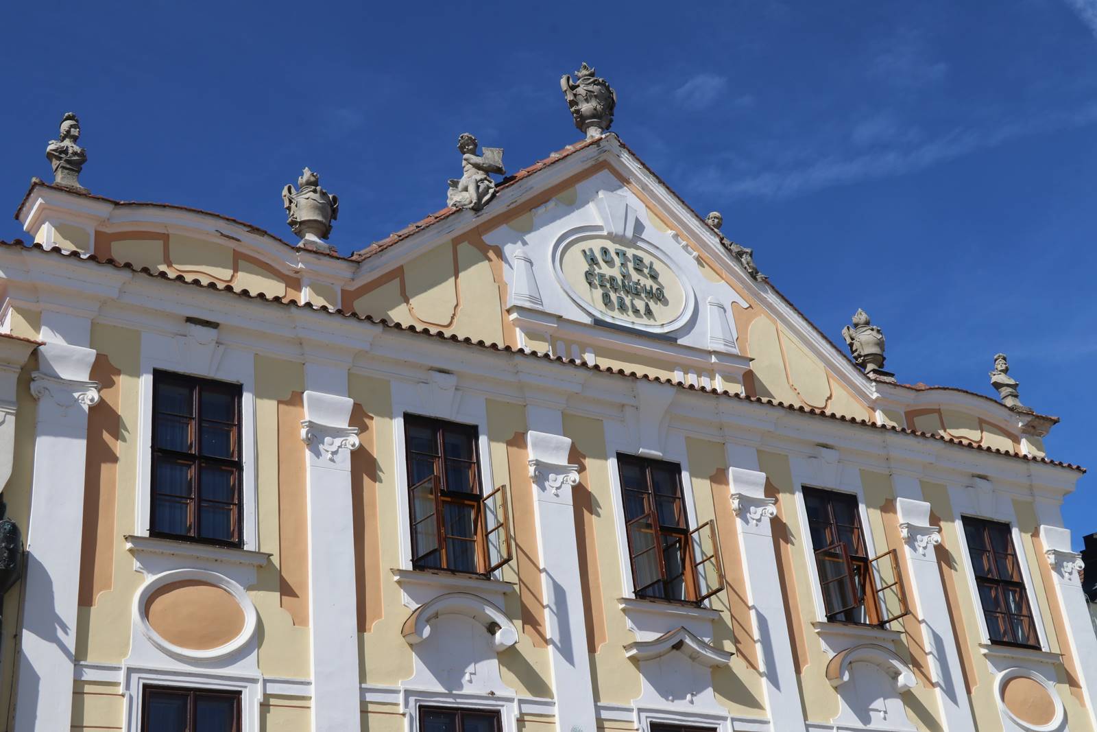 Place de Telc (17) Place de Telc (17)