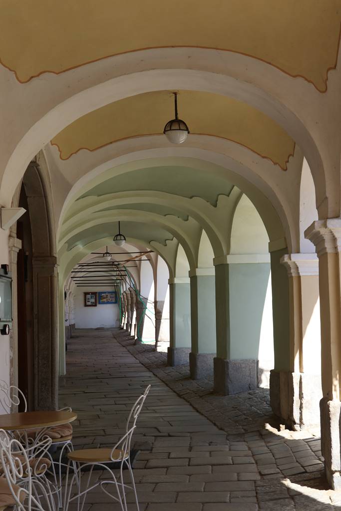 Place de Telc (18) Place de Telc (18)