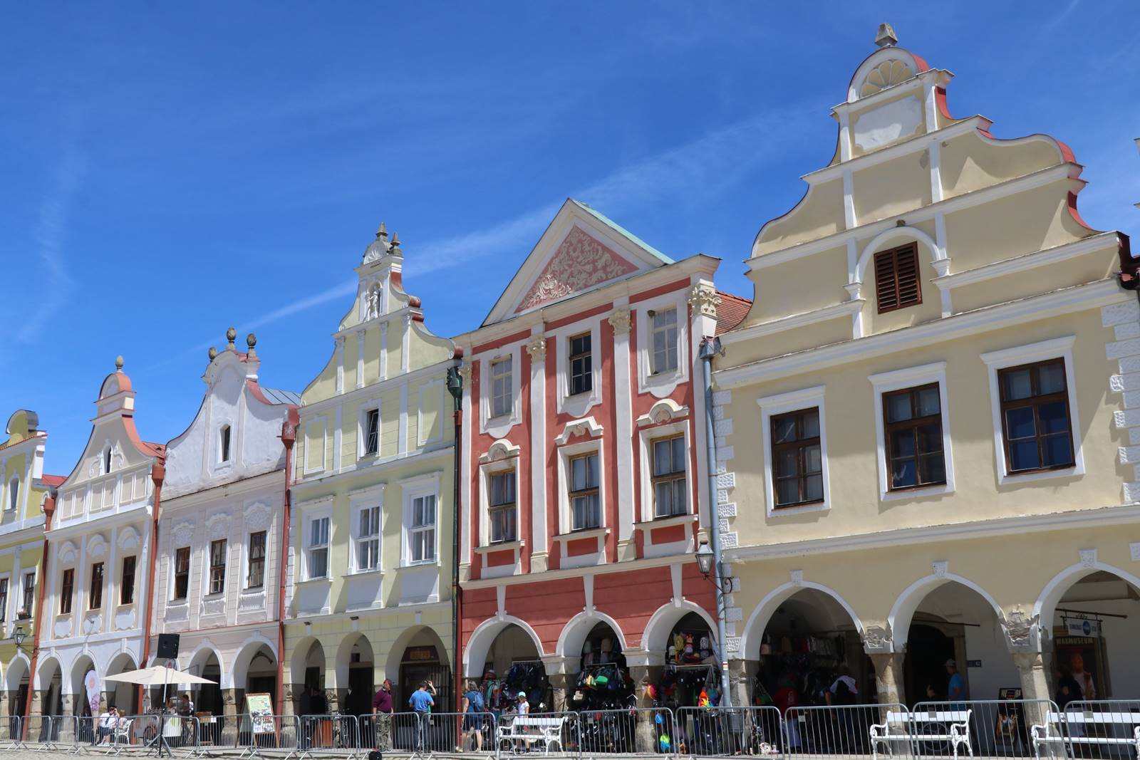 Place de Telc (28) Place de Telc (28)