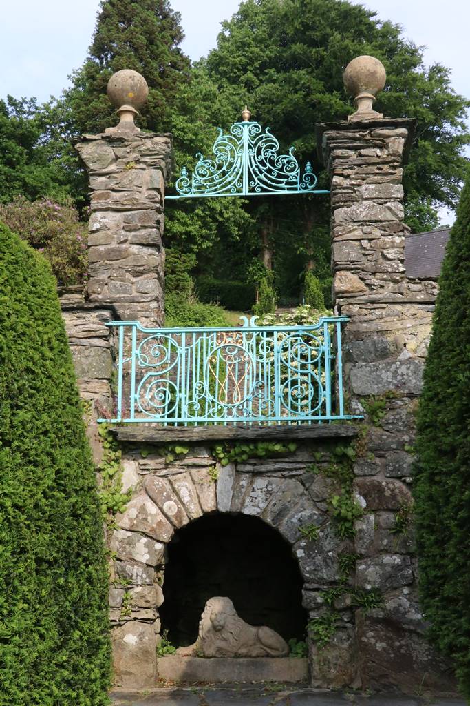 Plas Brondanw Wales (15) Plas Brondanw Wales (15)