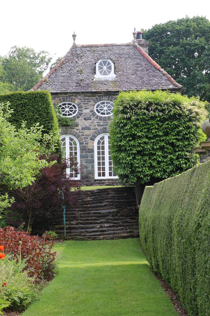 Plas Brondanw Wales (4) Plas Brondanw Wales (4)