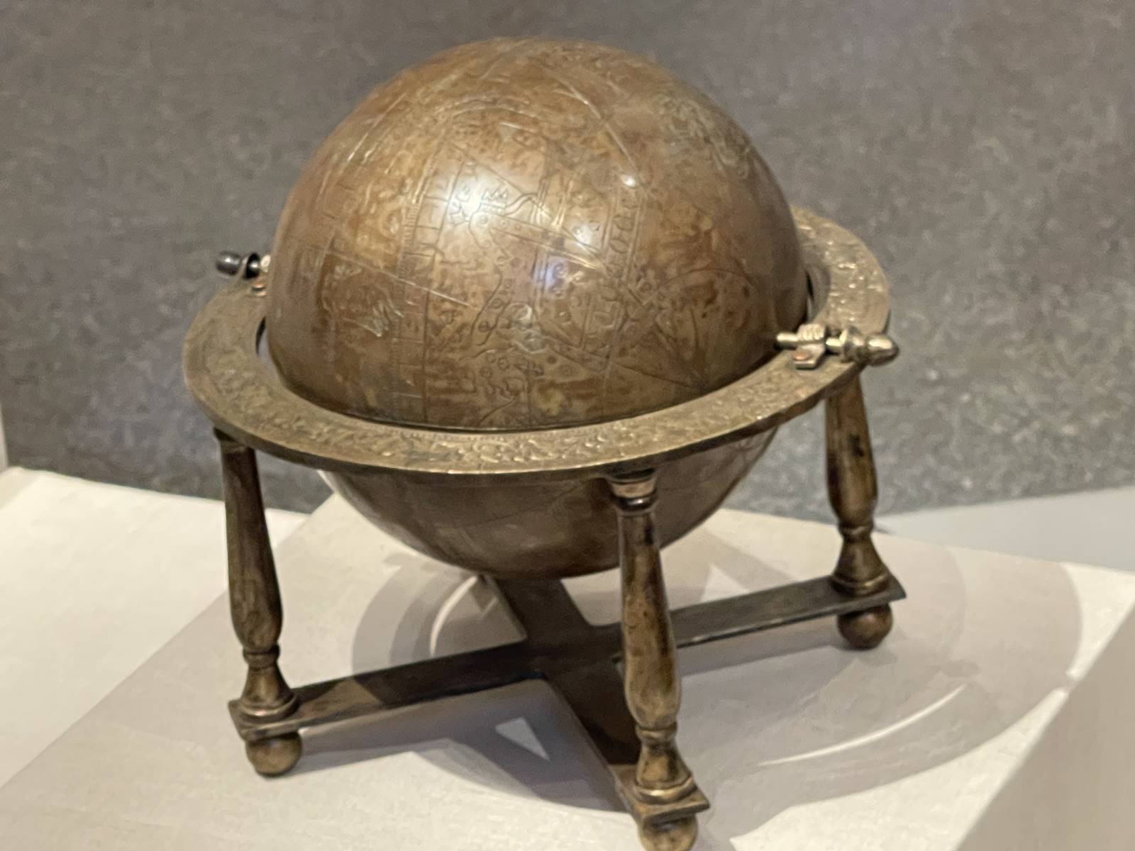 Astrolabe (4) Astrolabe (4)