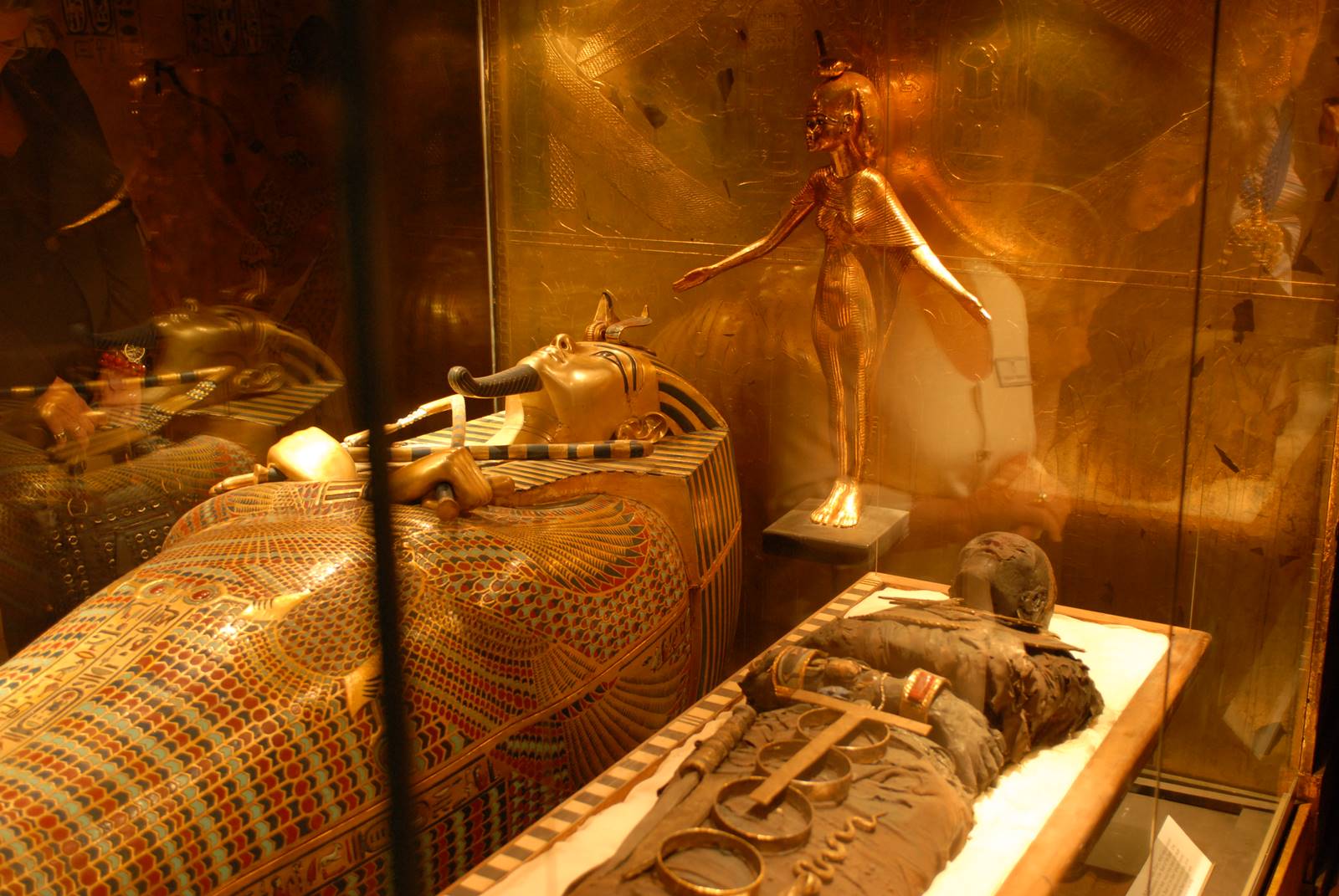 ShrineRoom at Highclere Castle Exhibit (C)Highclere Castle (2)